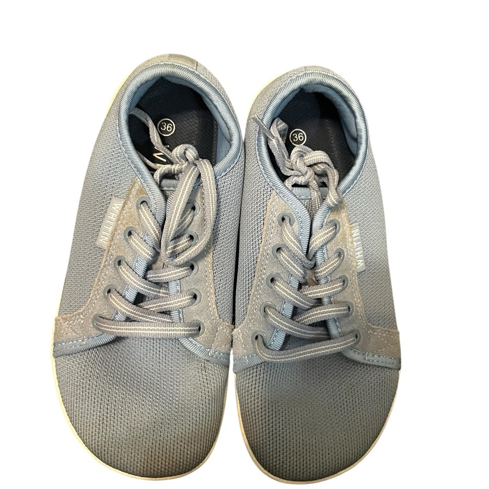 Whitin Women's Athletic
Shoe Blue Mesh